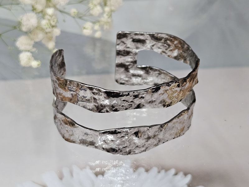 Браслет 1962002600048: цена 655 рублей.