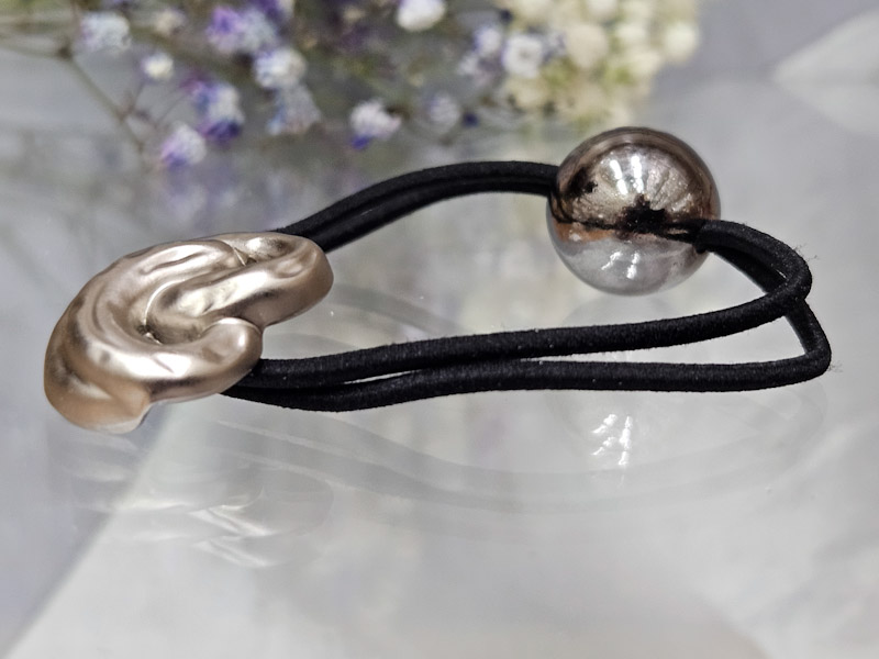 Резинка 2253001600078: цена 85 рублей.