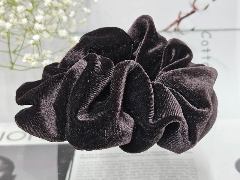 Резинка 2142001600051: цена 200 рублей.