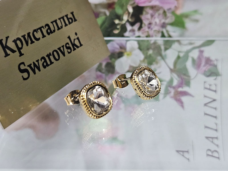 Серьги 1141006500169: цена 360 рублей.