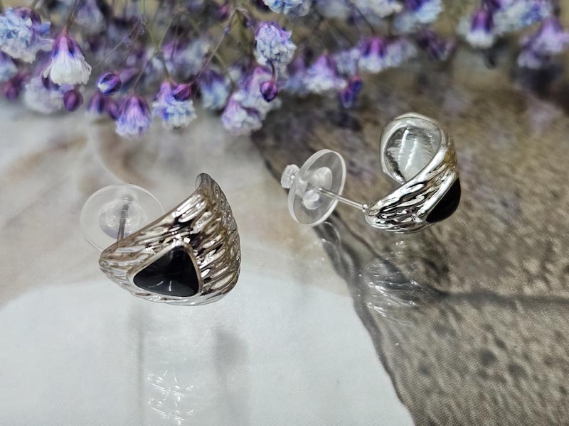 Серьги 2247026600038: цена 455 рублей.