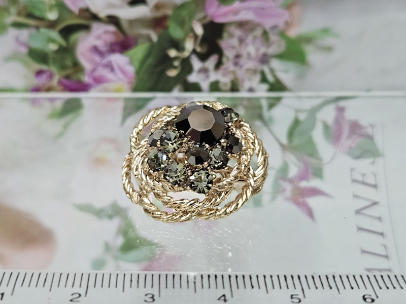 Брошь 1720006500081: цена 200 рублей.