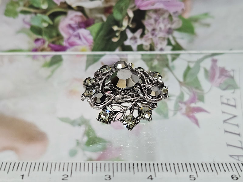 Брошь 1720006500203: цена 200 рублей.