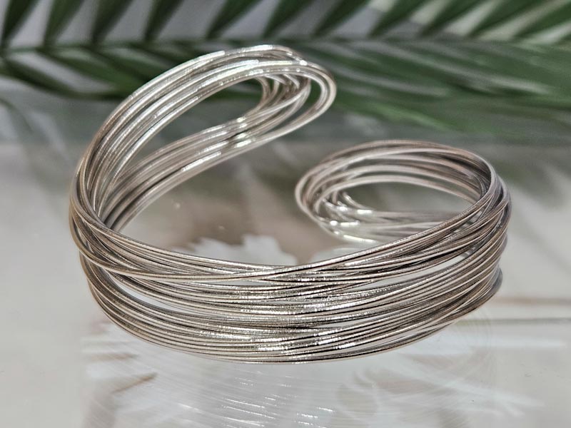 Браслет 1990002600010: цена 820 рублей.