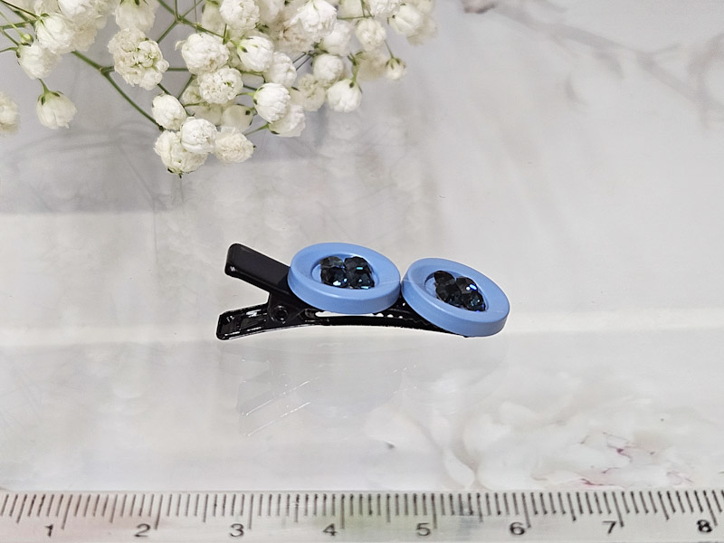 Заколка 2151001600107: цена 200 рублей.