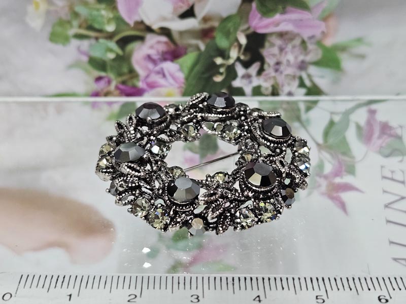 Брошь 1720006500173: цена 575 рублей.