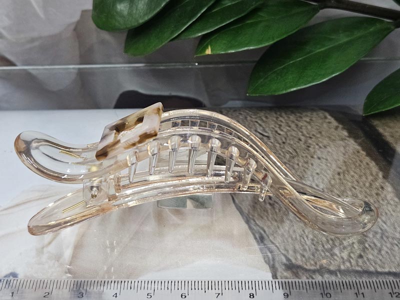 Заколка 1915001601844: цена 230 рублей.