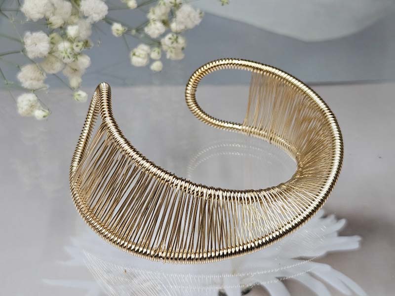 Браслет 1962002600079: цена 655 рублей.