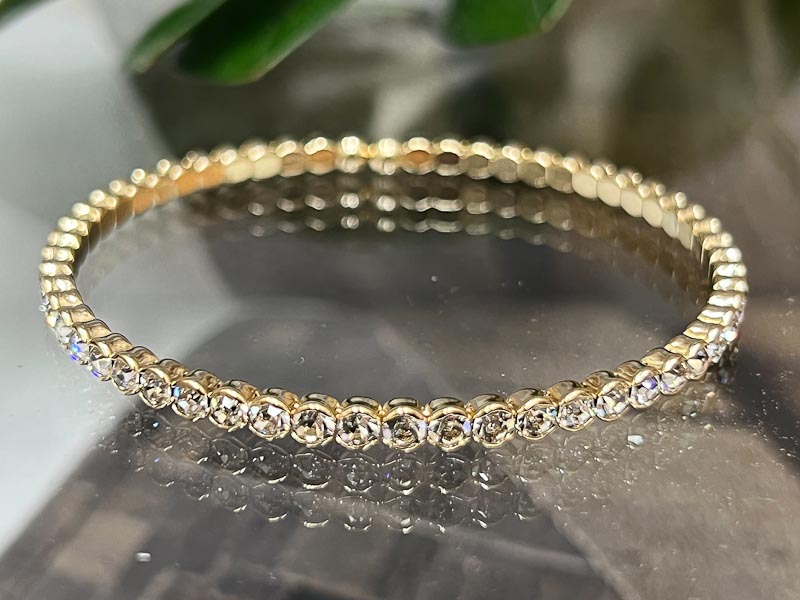 Браслет 1962002600352: цена 380 рублей.