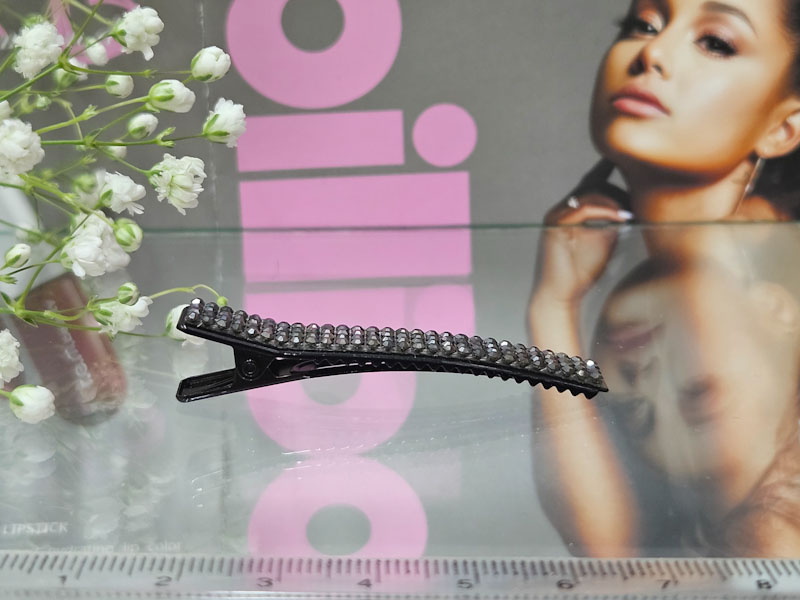 Заколка 1103001600442: цена 115 рублей.