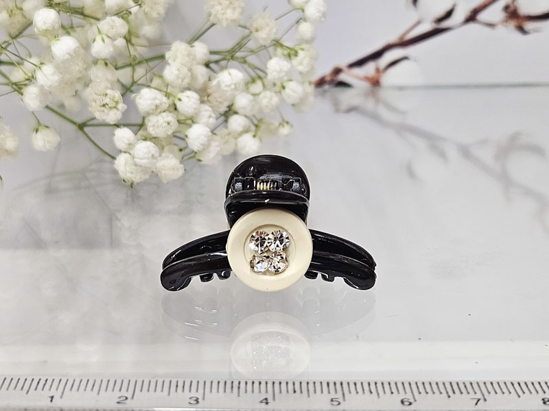 Заколка 2151001600053: цена 200 рублей.