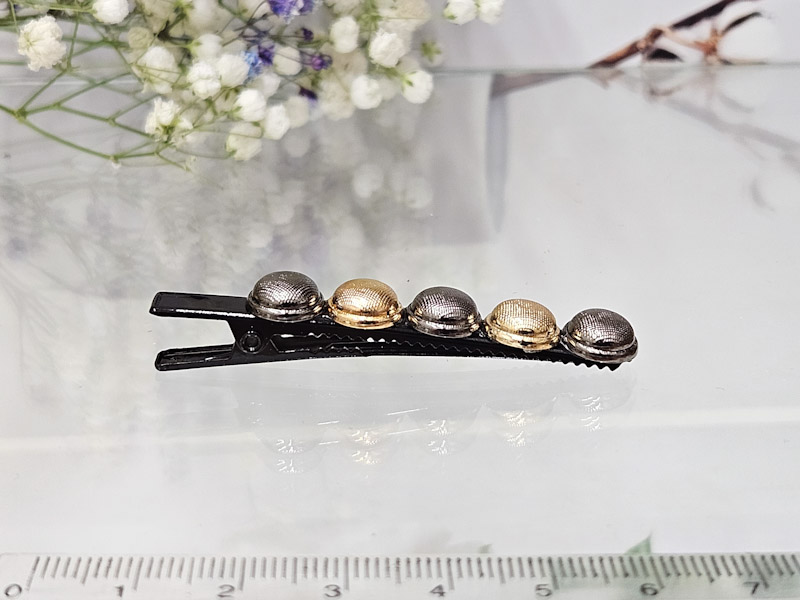 Заколка 1915001601158: цена 200 рублей.