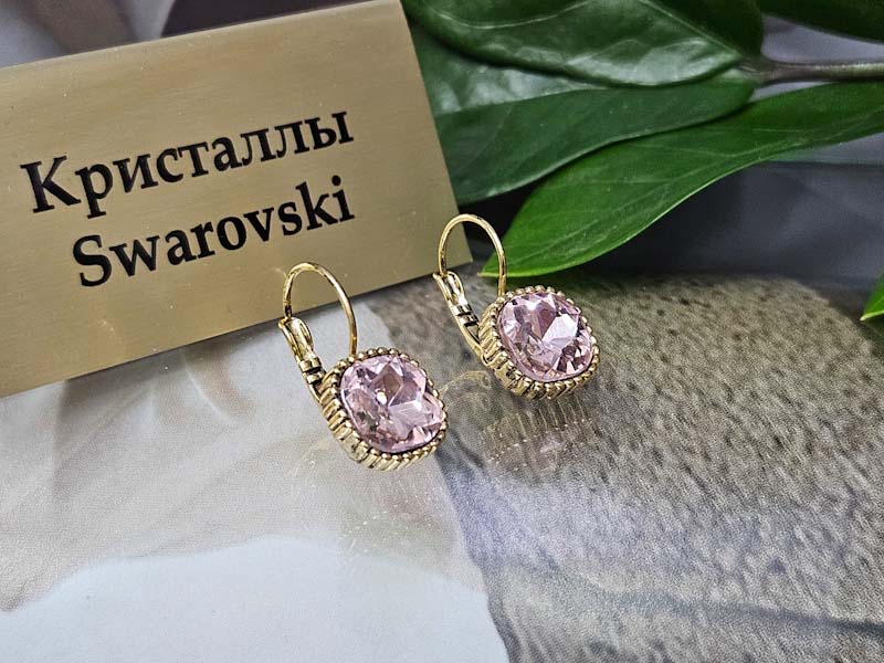 Серьги 1141006500176: цена 495 рублей.