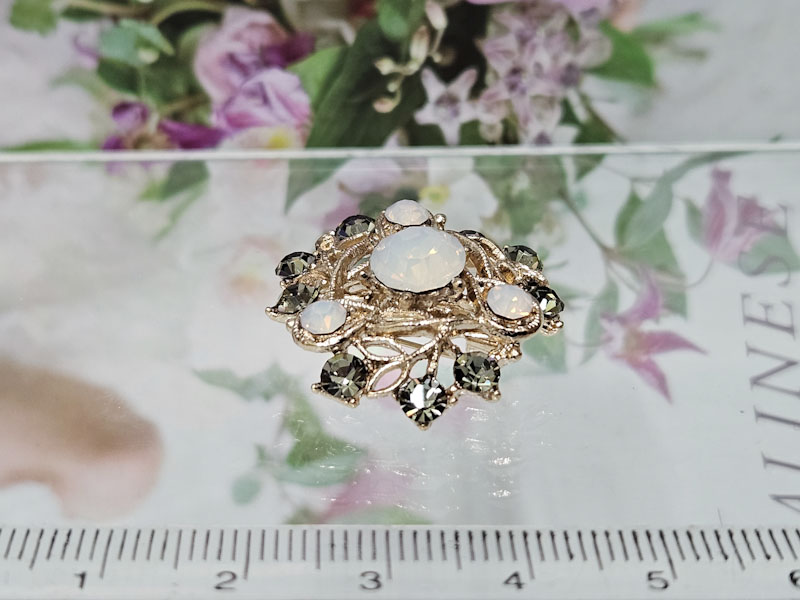 Брошь 1720006500302: цена 200 рублей.