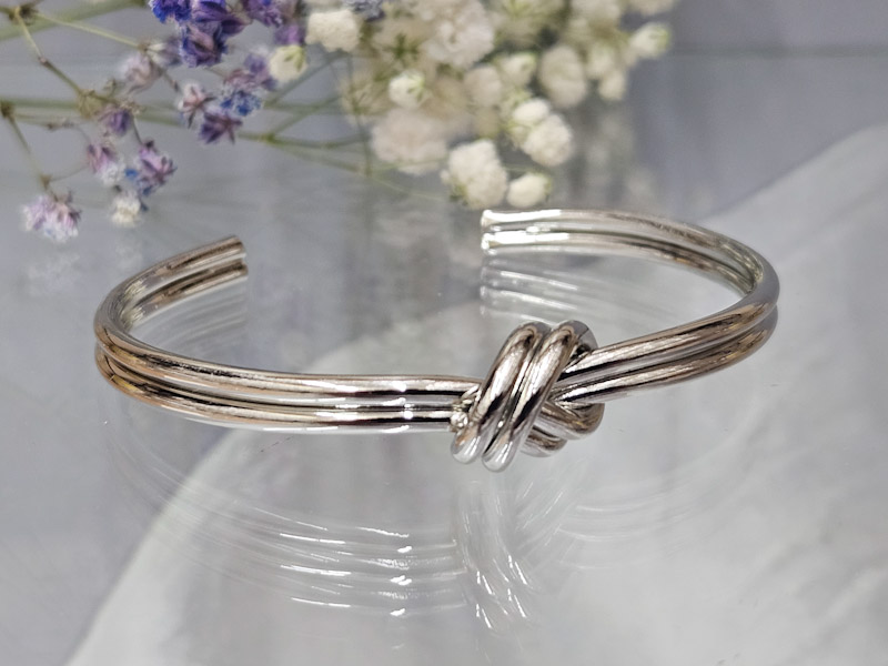 Браслет 2250026600021: цена 430 рублей.