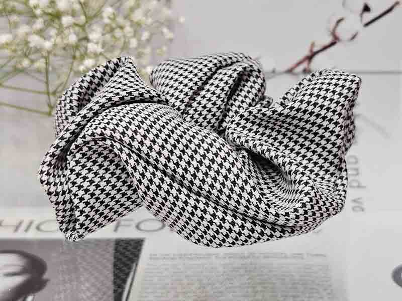 Резинка 2142001600020: цена 200 рублей.