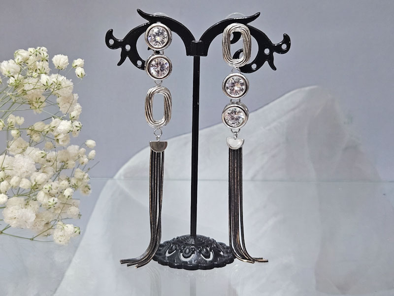 Серьги 2246026600208: цена 865 рублей.