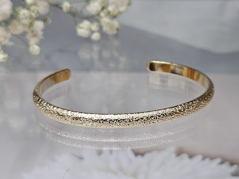 Браслет 1962002600123: цена 295 рублей.