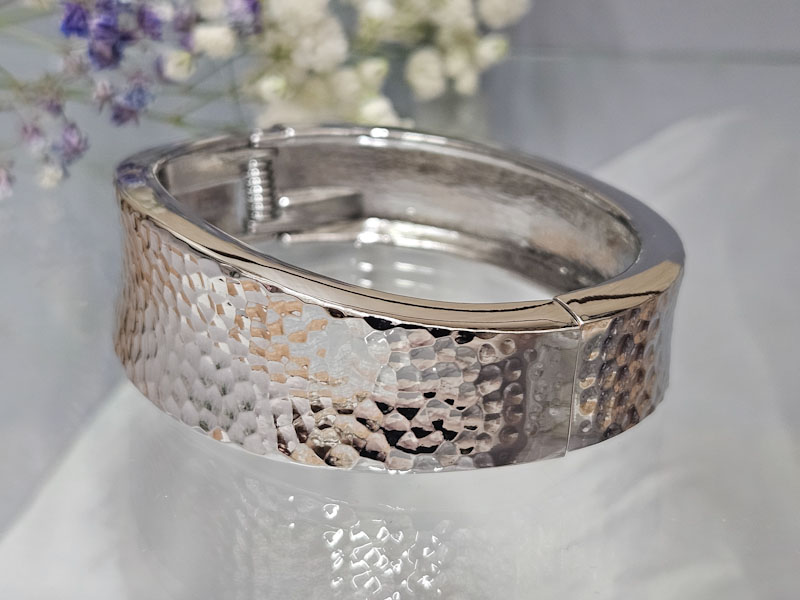 Браслет 2250026600052: цена 445 рублей.