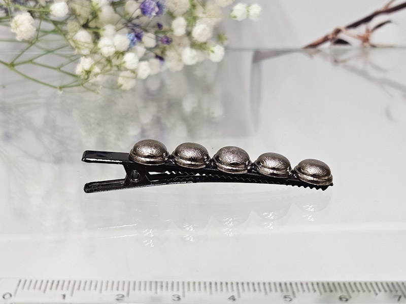 Заколка 1915001601165: цена 200 рублей.