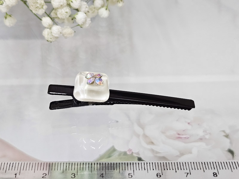 Заколка 2151001600237: цена 200 рублей.