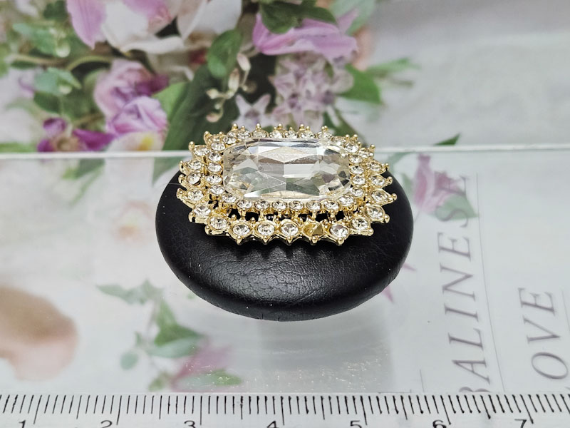 Брошь 1023006500199: цена 295 рублей.