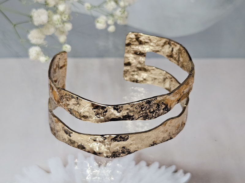 Браслет 1962002600420: цена 655 рублей.