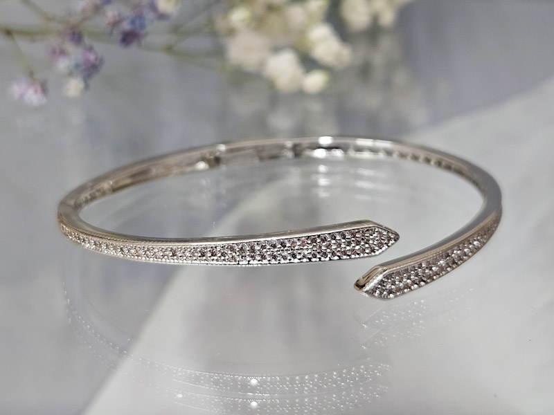 Браслет 2250026600137: цена 795 рублей.