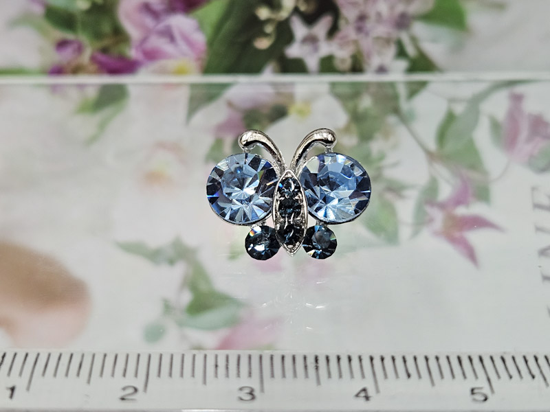 Брошь 1720006500388: цена 200 рублей.