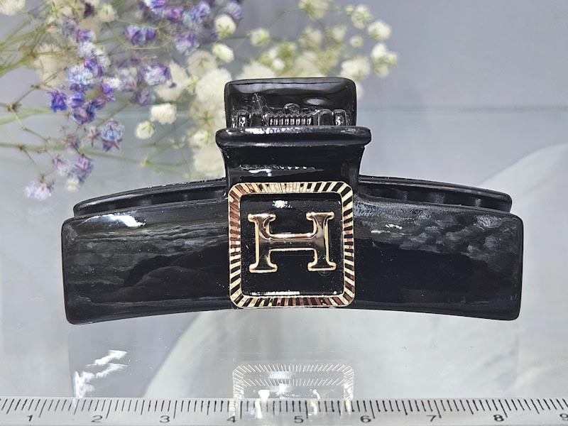 Заколка 1915001601882: цена 410 рублей.