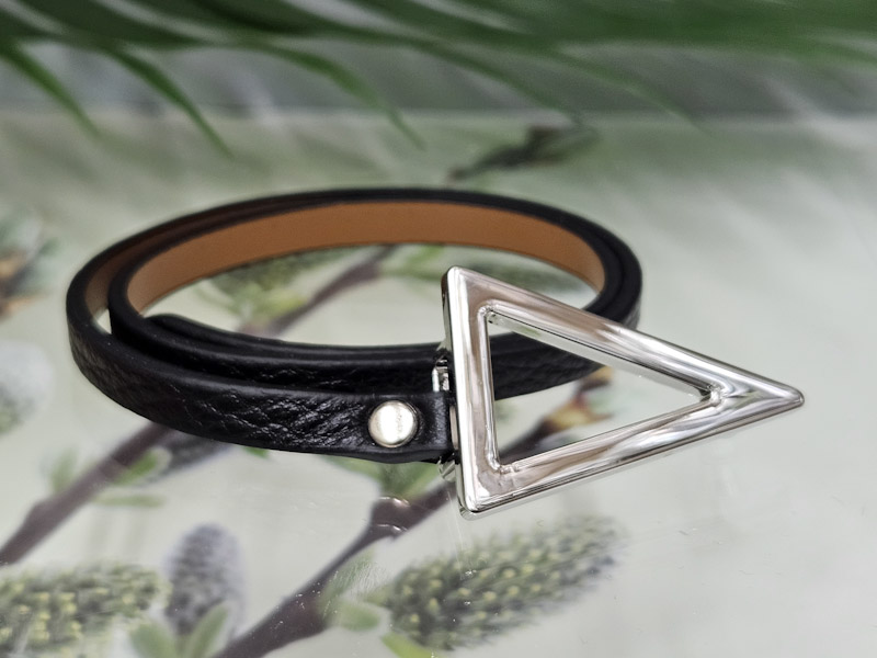 Браслет 2193002600076: цена 985 рублей.