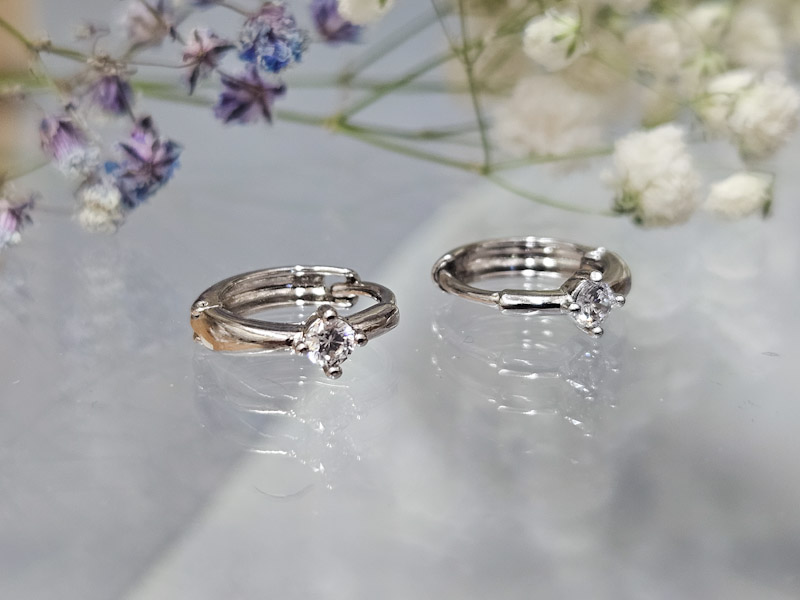 Серьги 2249026600032: цена 175 рублей.