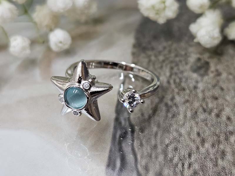 Кольцо 2247026600298: цена 580 рублей.