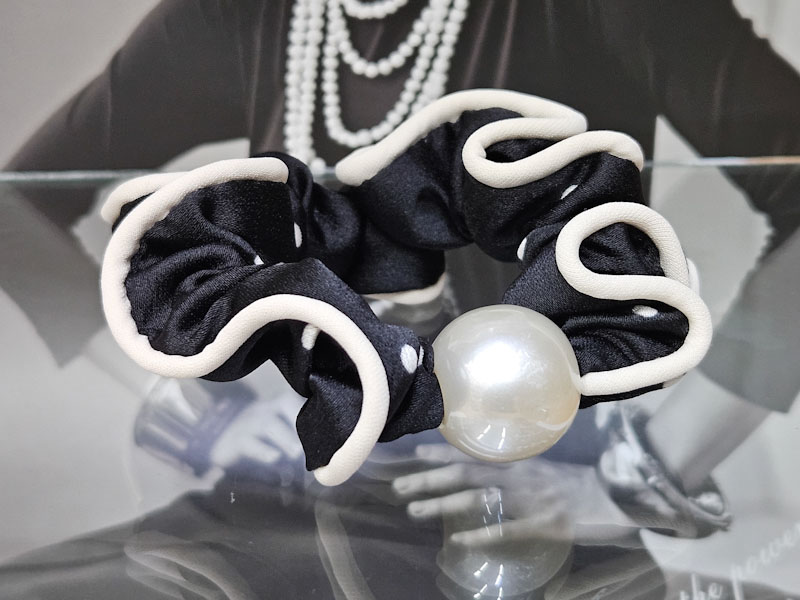 Резинка 2253001600023: цена 115 рублей.