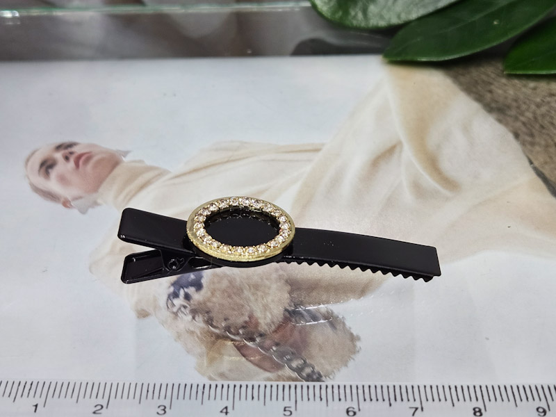 Заколка 1310001600130: цена 180 рублей.