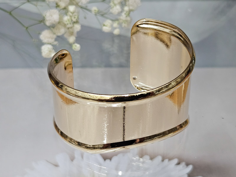 Браслет 1962002600444: цена 575 рублей.