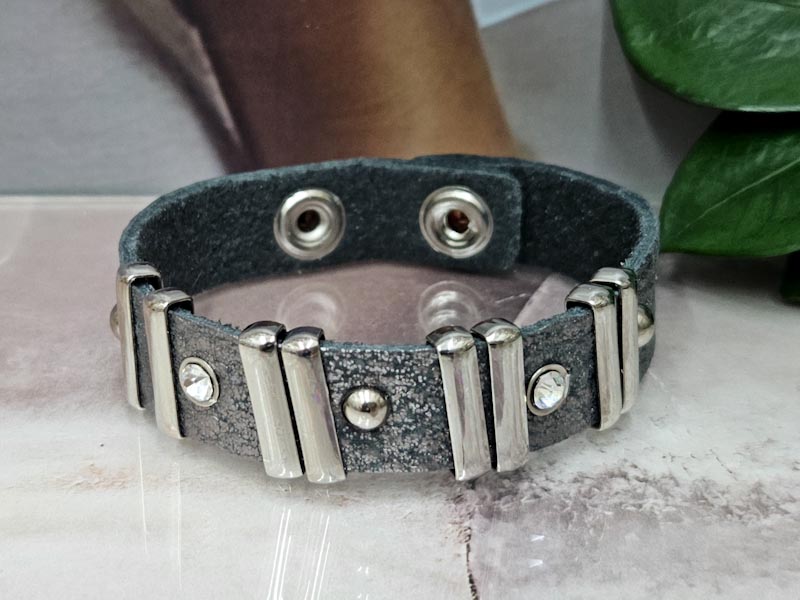 Браслет 1120002600233: цена 575 рублей.