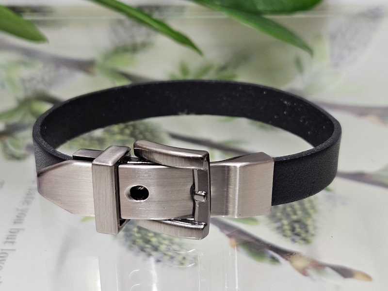 Браслет 1832002600037: цена 820 рублей.